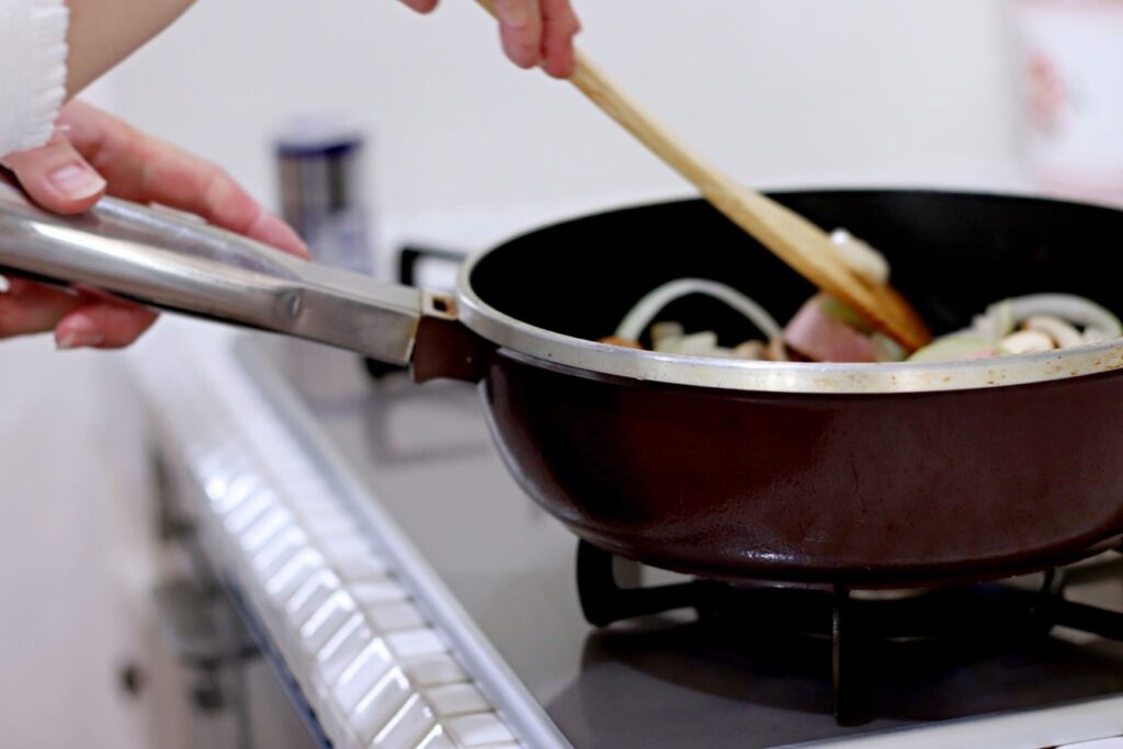 ミニマリストのキッチンに必要なものの選び方