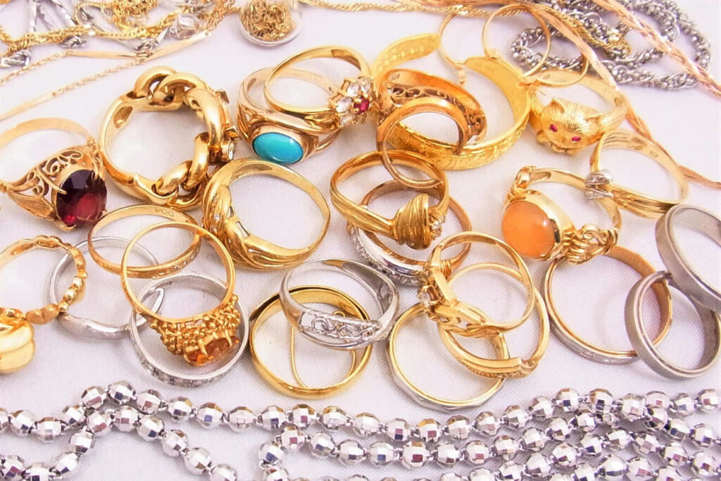 ミニマリストにアクセサリーはいらないのか考察